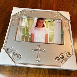 Hallmark CROSS Frame  8 x 8  3.5x5.5" opening silver color